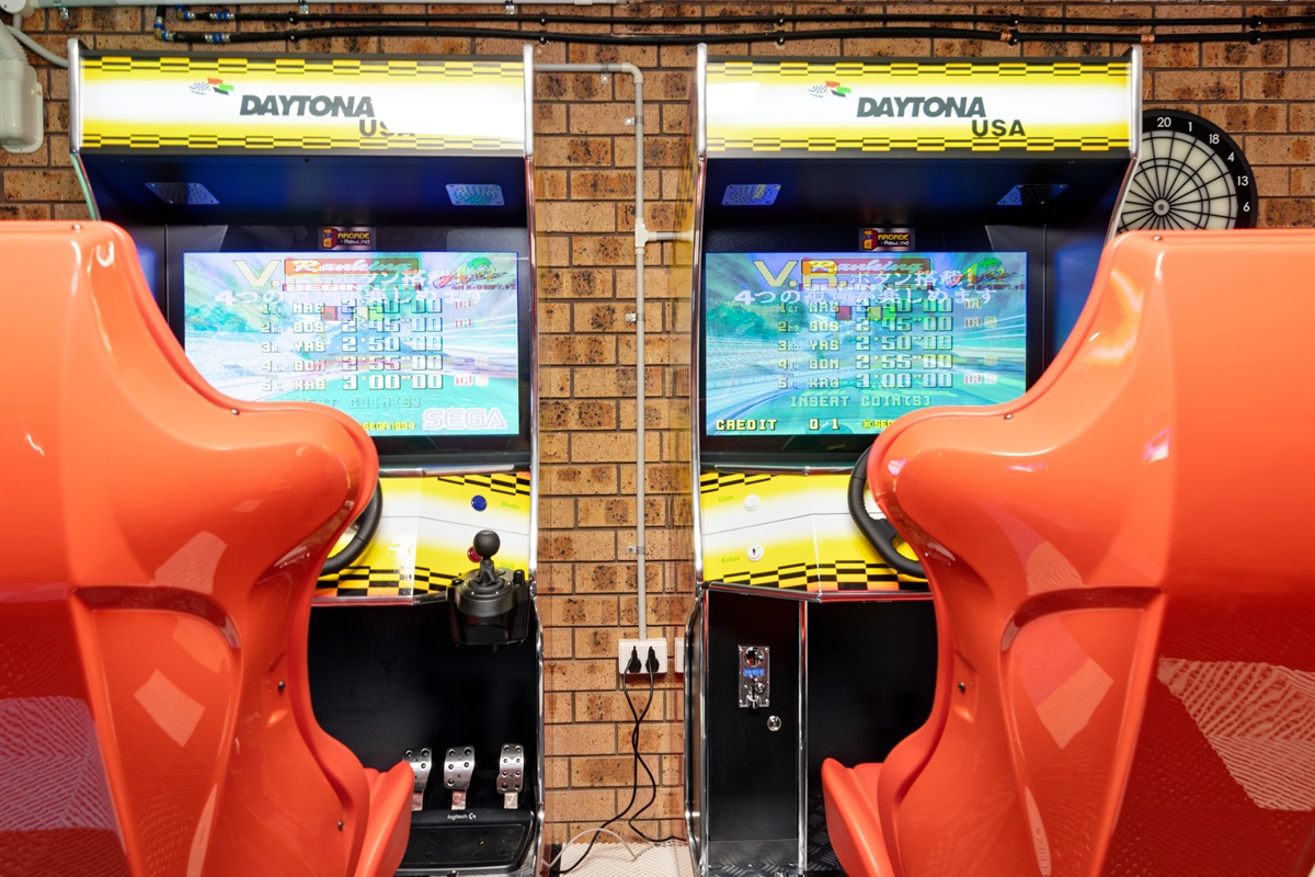 2 Daytona Machines 151 games