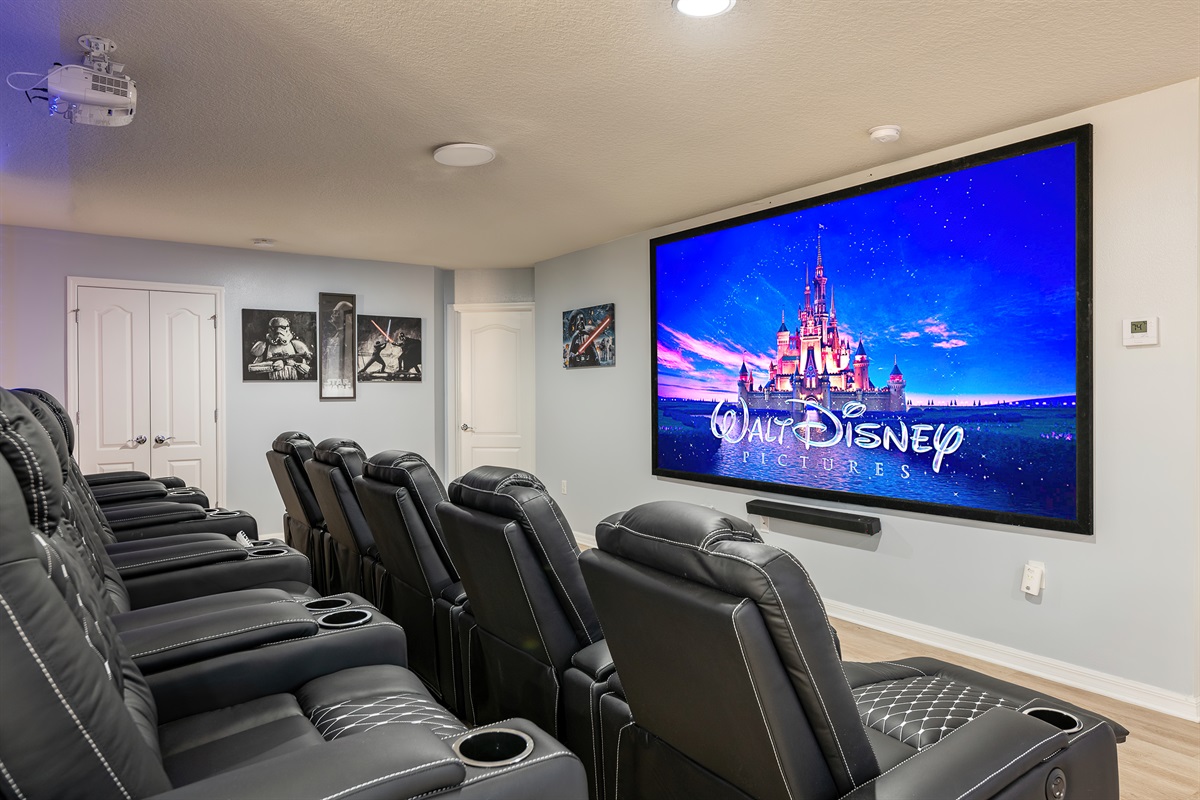 Twin Palms Villa: Home Theater