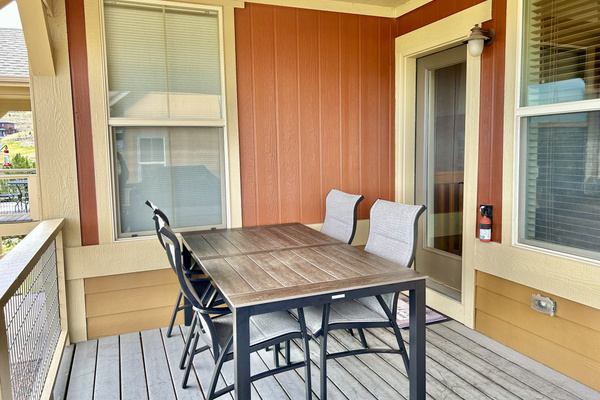Outdoor Balcony with BBQ