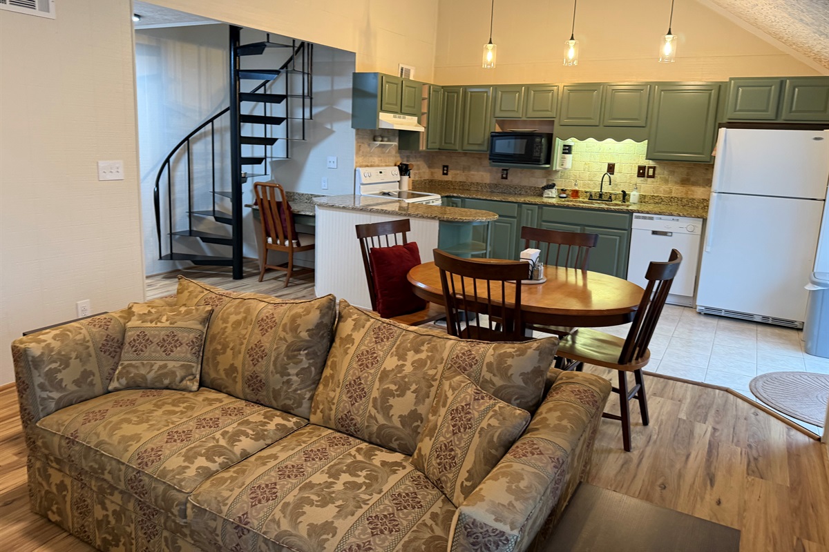 Kitchen Table, with complete kitchen 