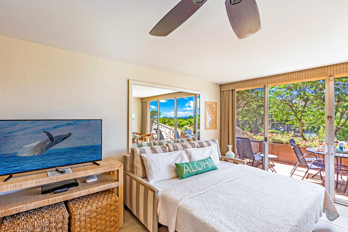 King-Sized Pull-Out Couch – Extra sleeping space for guests, seamlessly blending comfort and functionality