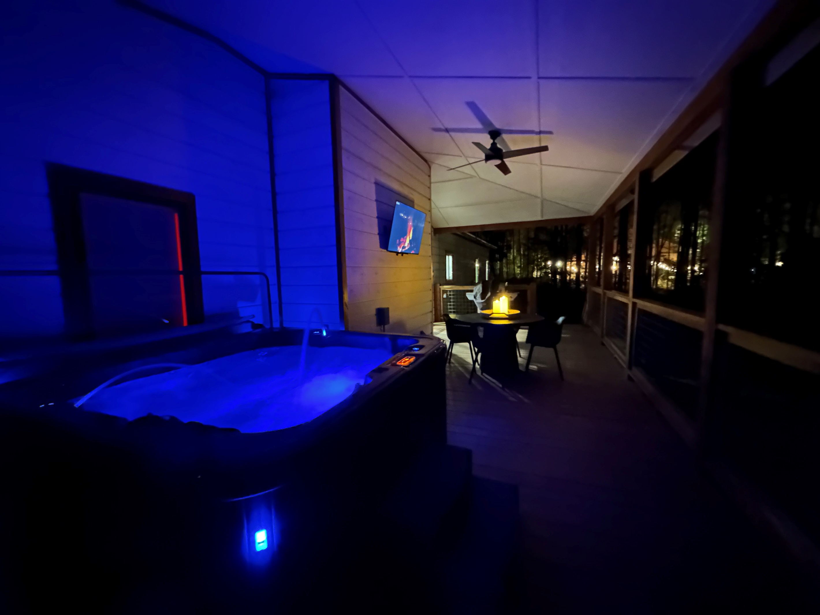 Everything you need to sit back, relax and enjoy your time. The TV moves away from the wall.