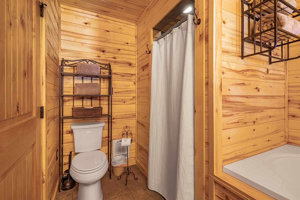 Master bedroom private ensuite bathroom