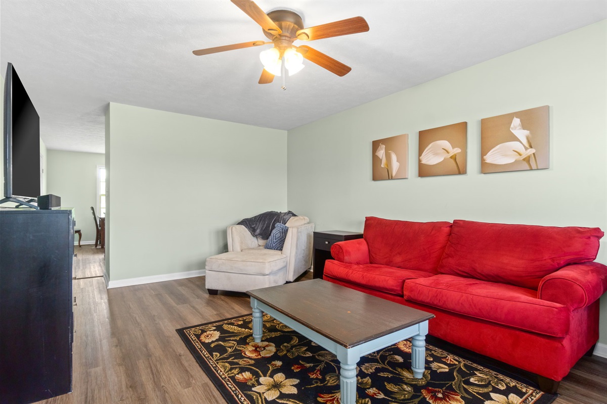 Check in to this super sweet and fully stocked home.. Simple access with smart lock and simple entry. Relax! We've got you covered. High speed internet, commute friendly and convenient to shop