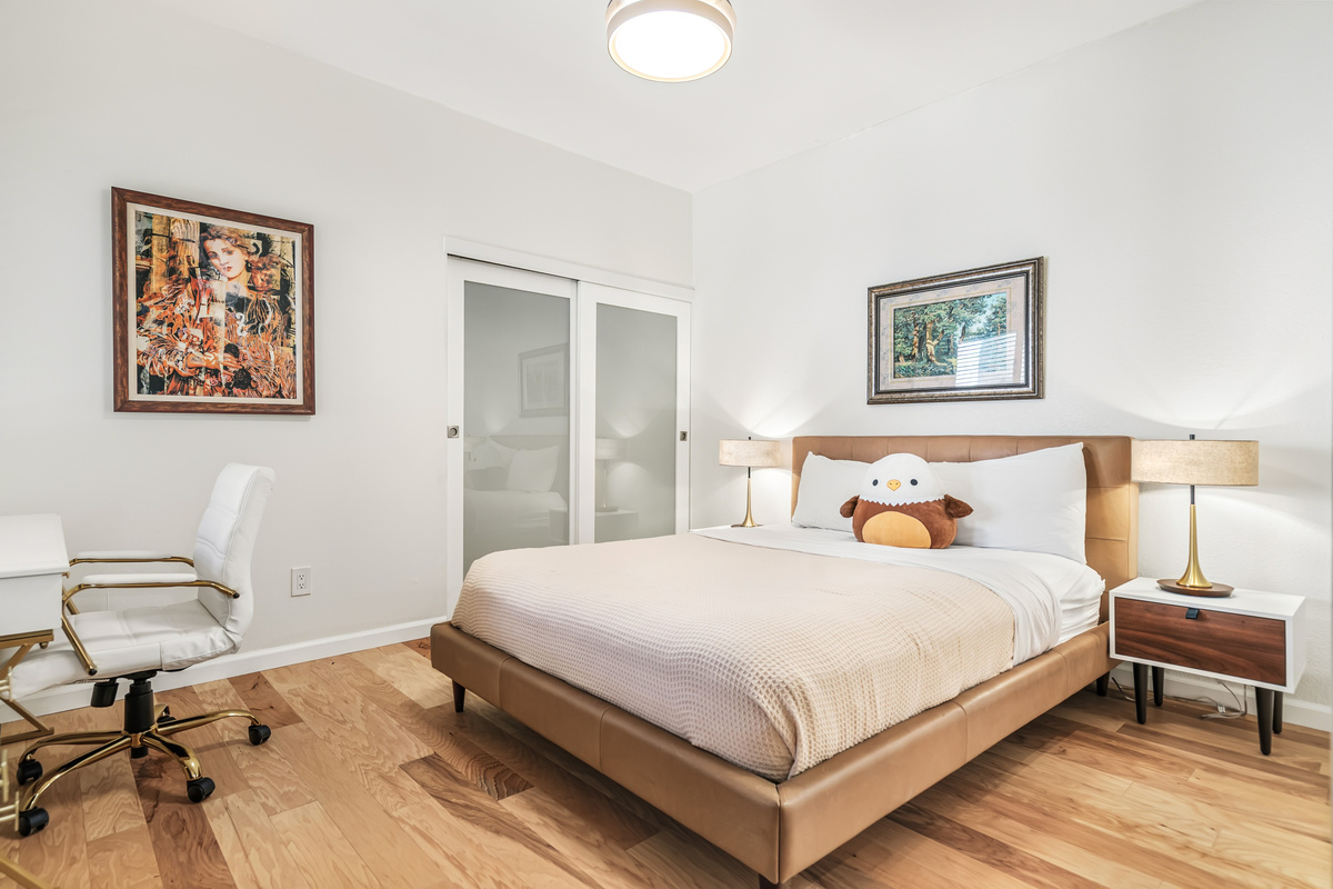 Secondary bedroom suite
