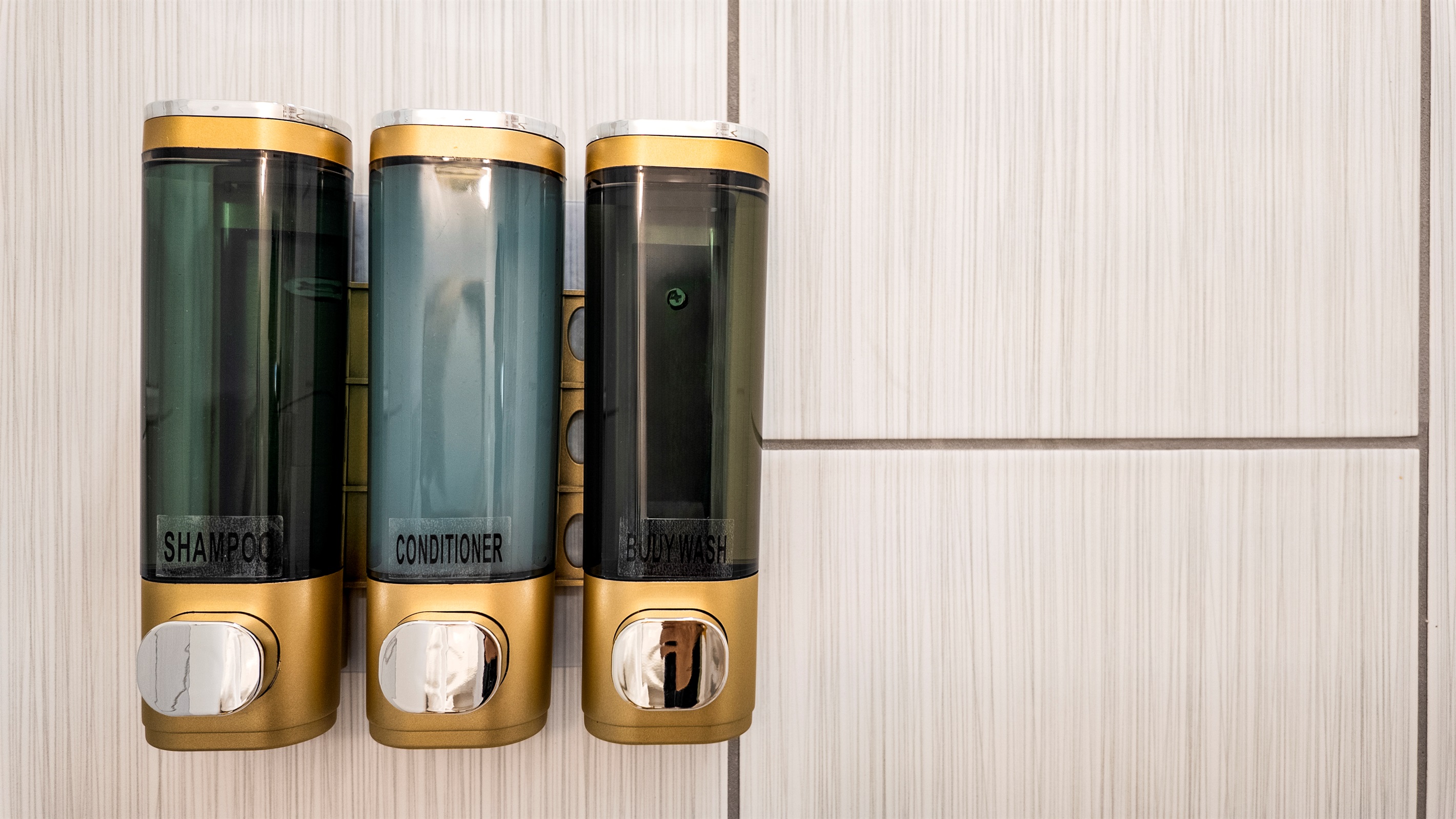 All showers include Infuse White Tea & Coconut body wash, shampoo and conditioner.