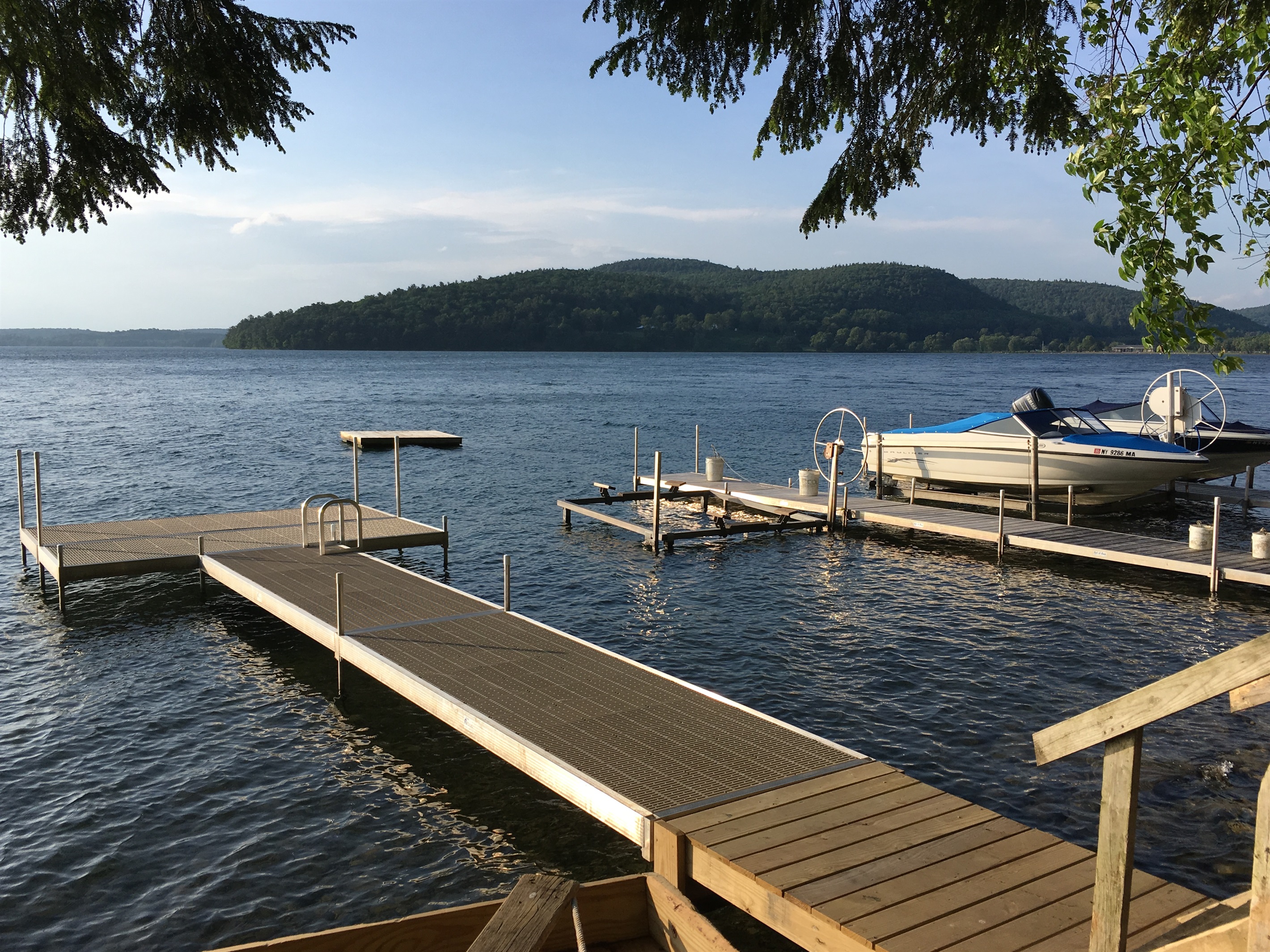 Cardinal Cottage - shared neighborhood dock