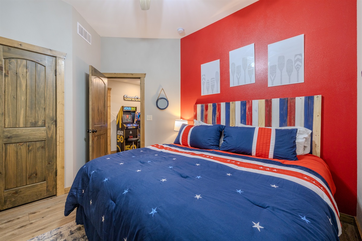 Lower level king bedroom 