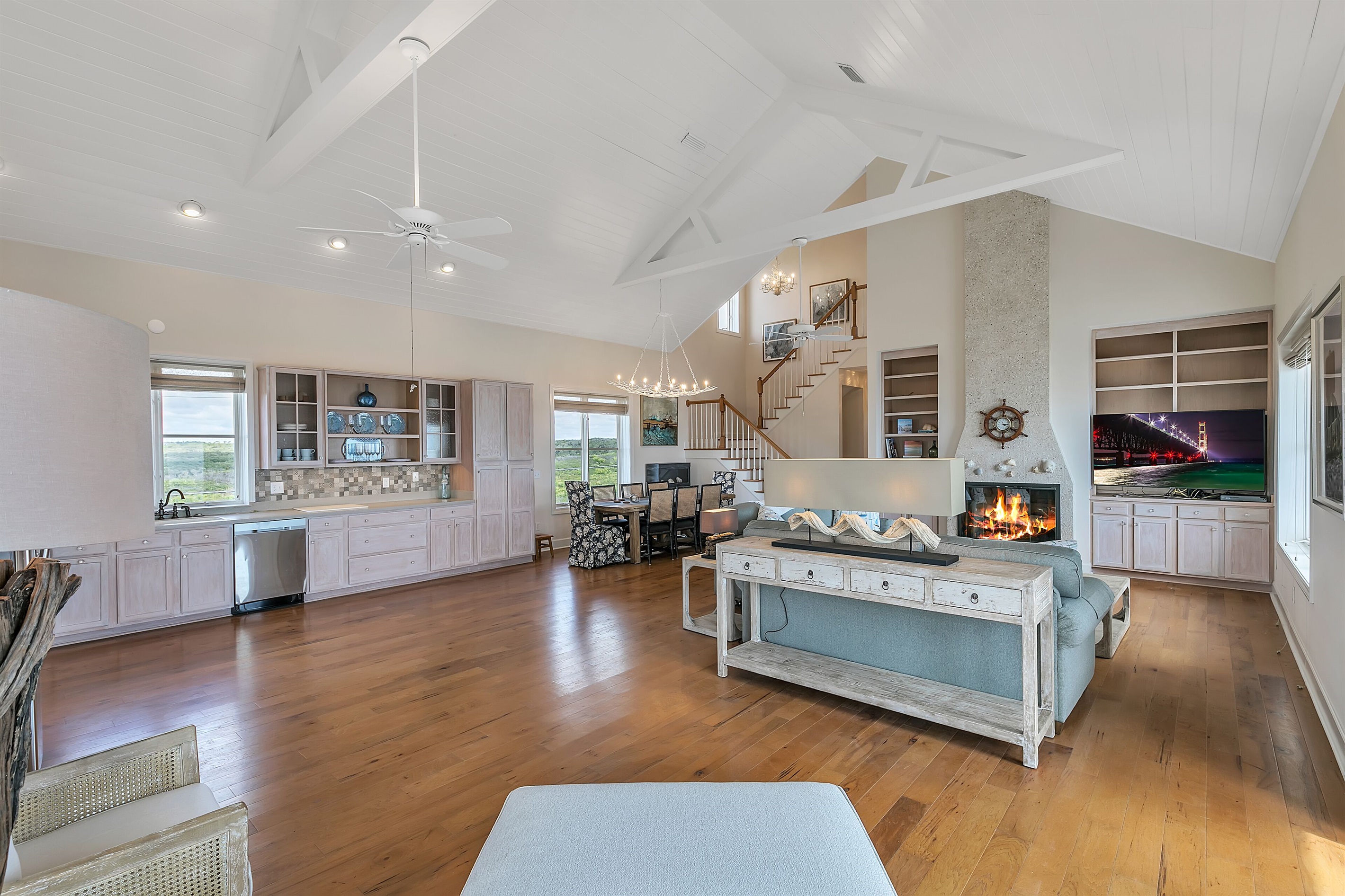 Wide open spaces allow for conversation, relaxation and pure enjoyment.