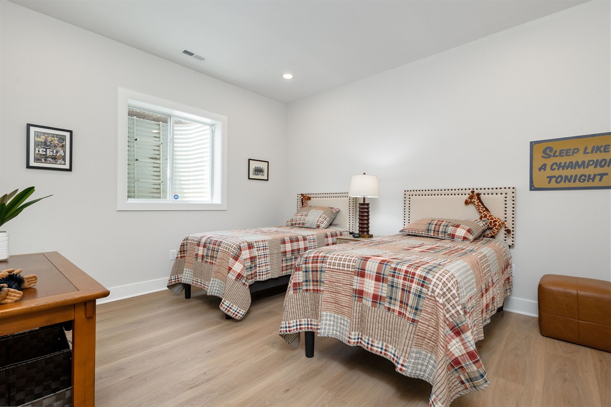 Twin Bedroom 1