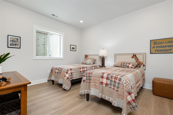 Twin Bedroom 1