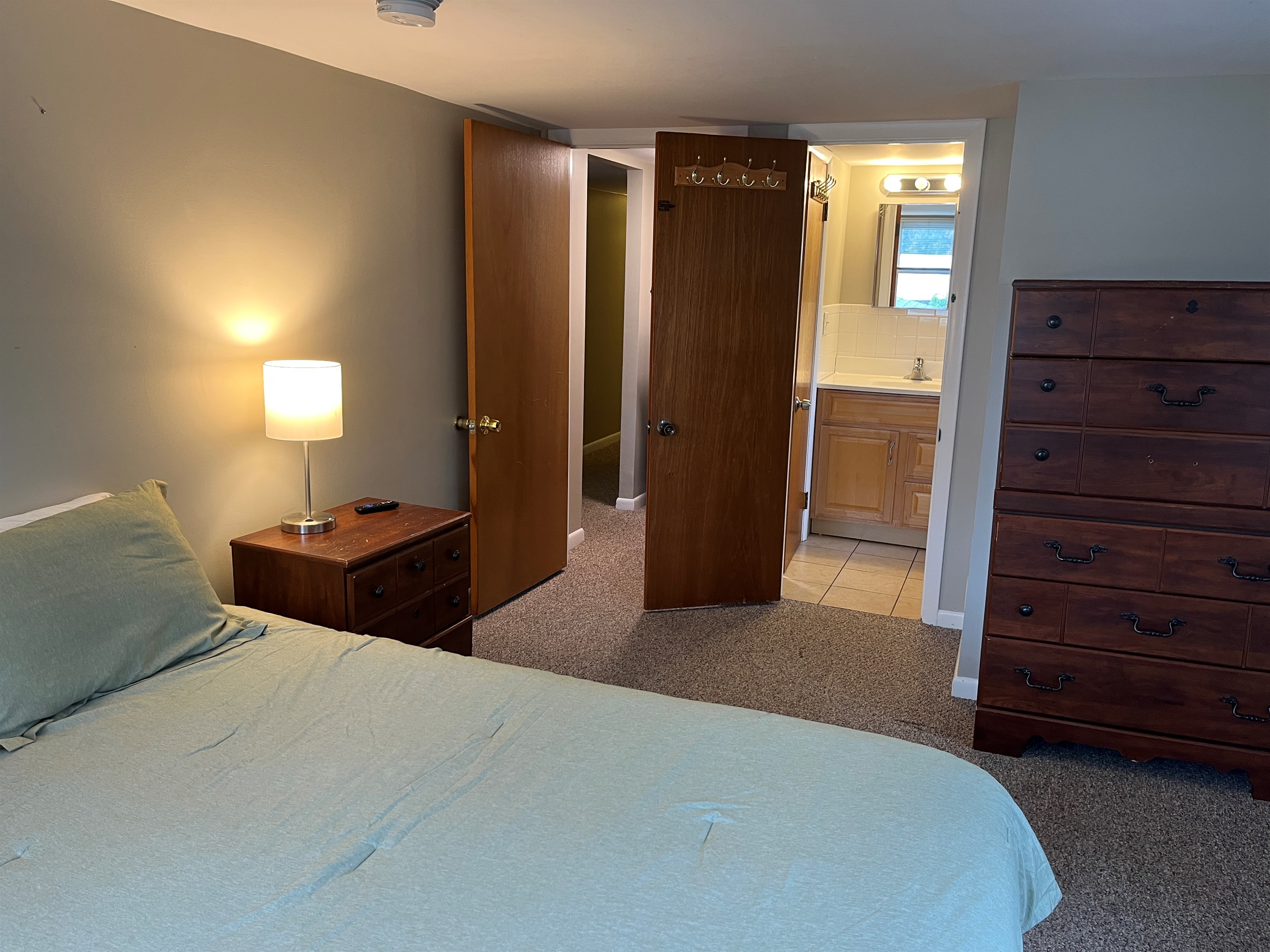 Queen #4 with ensuite bath