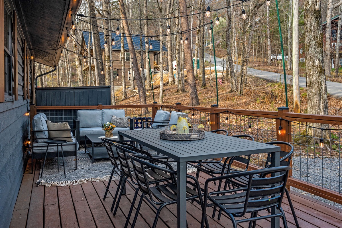 Outdoor dining