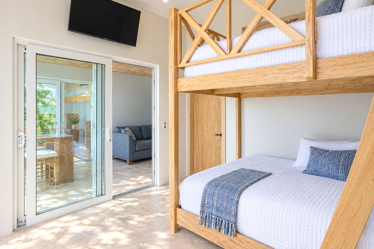 Bunk Room- 2 Full beds and 2 Twin beds- sleeps 6
