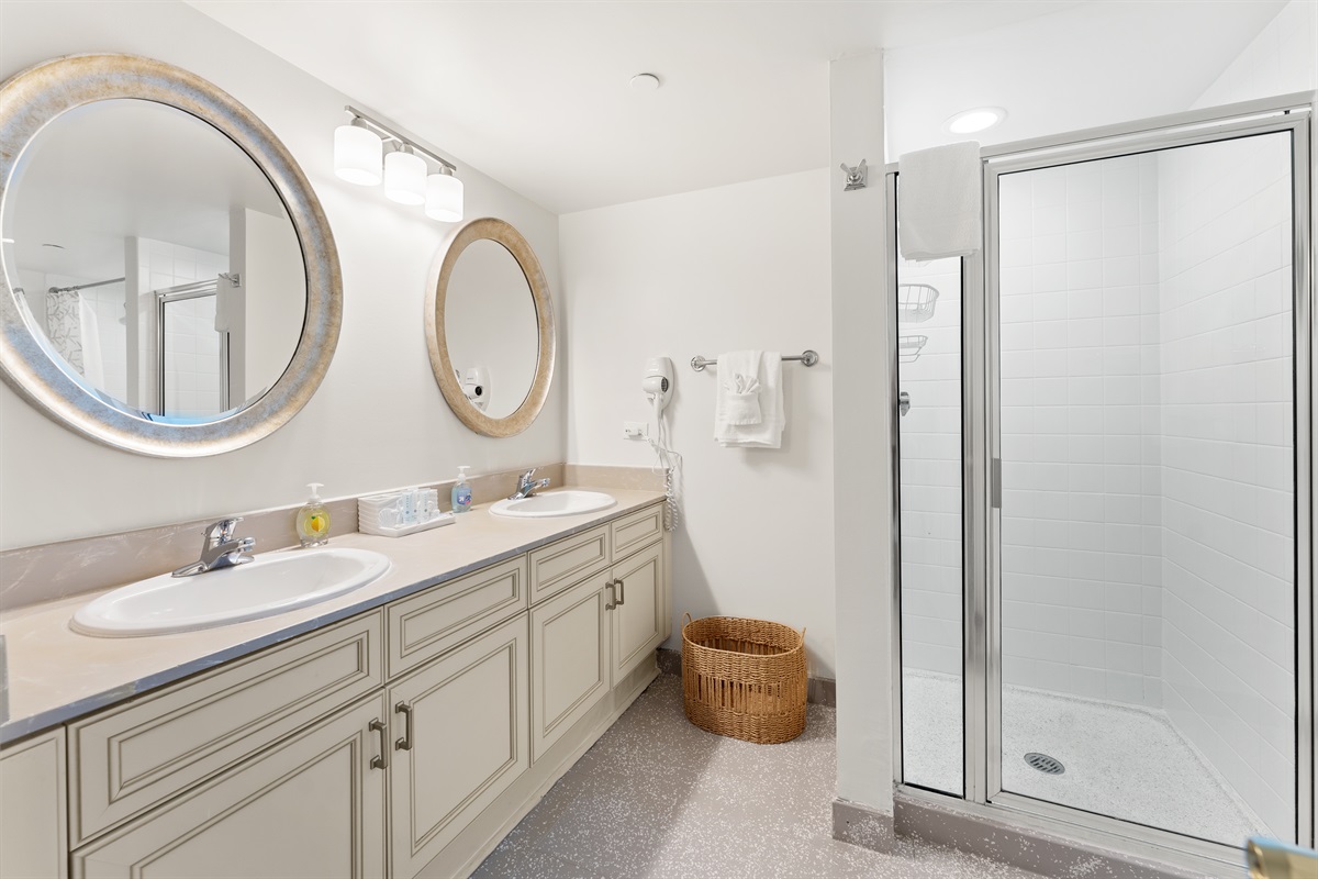 Large Bathroom with Double Sink Vanity