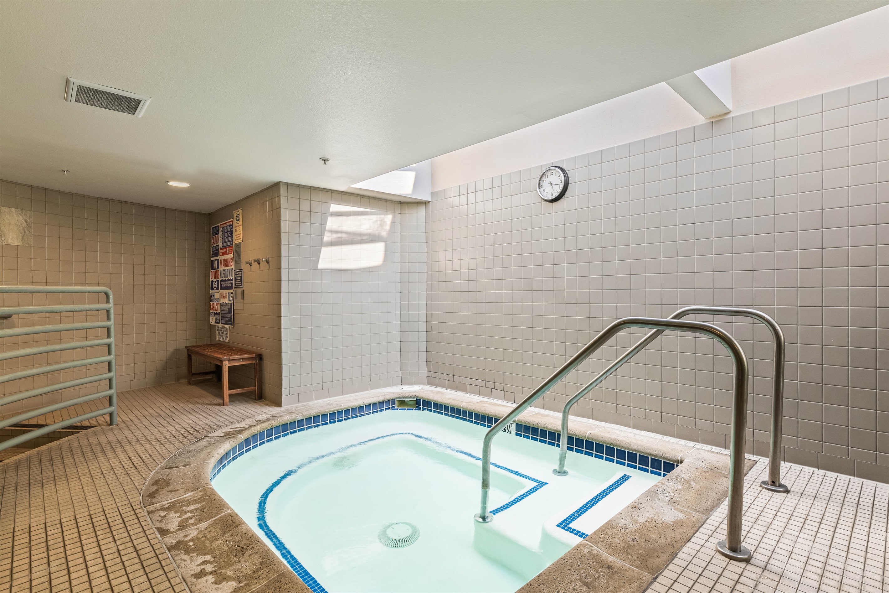 Jacuzzi in each locker room