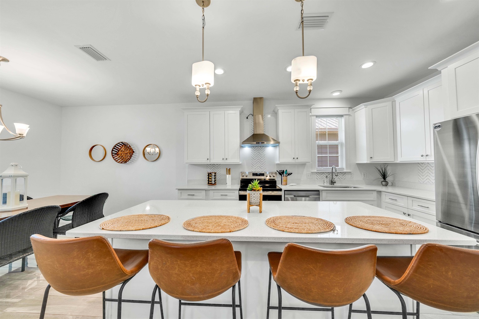 Serve a casual breakfast on the smooth quartz island counters before heading out for the day.