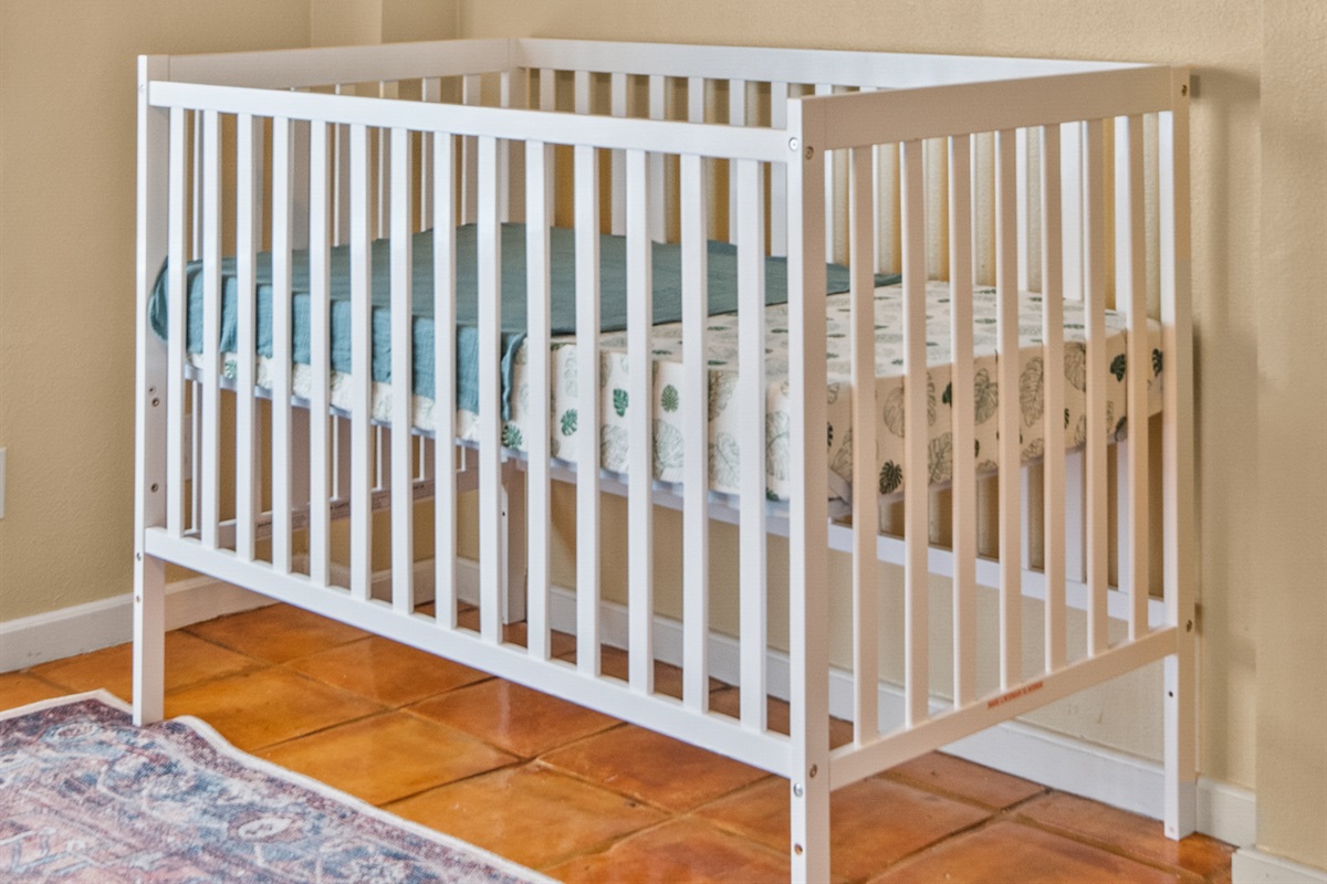Baby crib located in bedroom 3