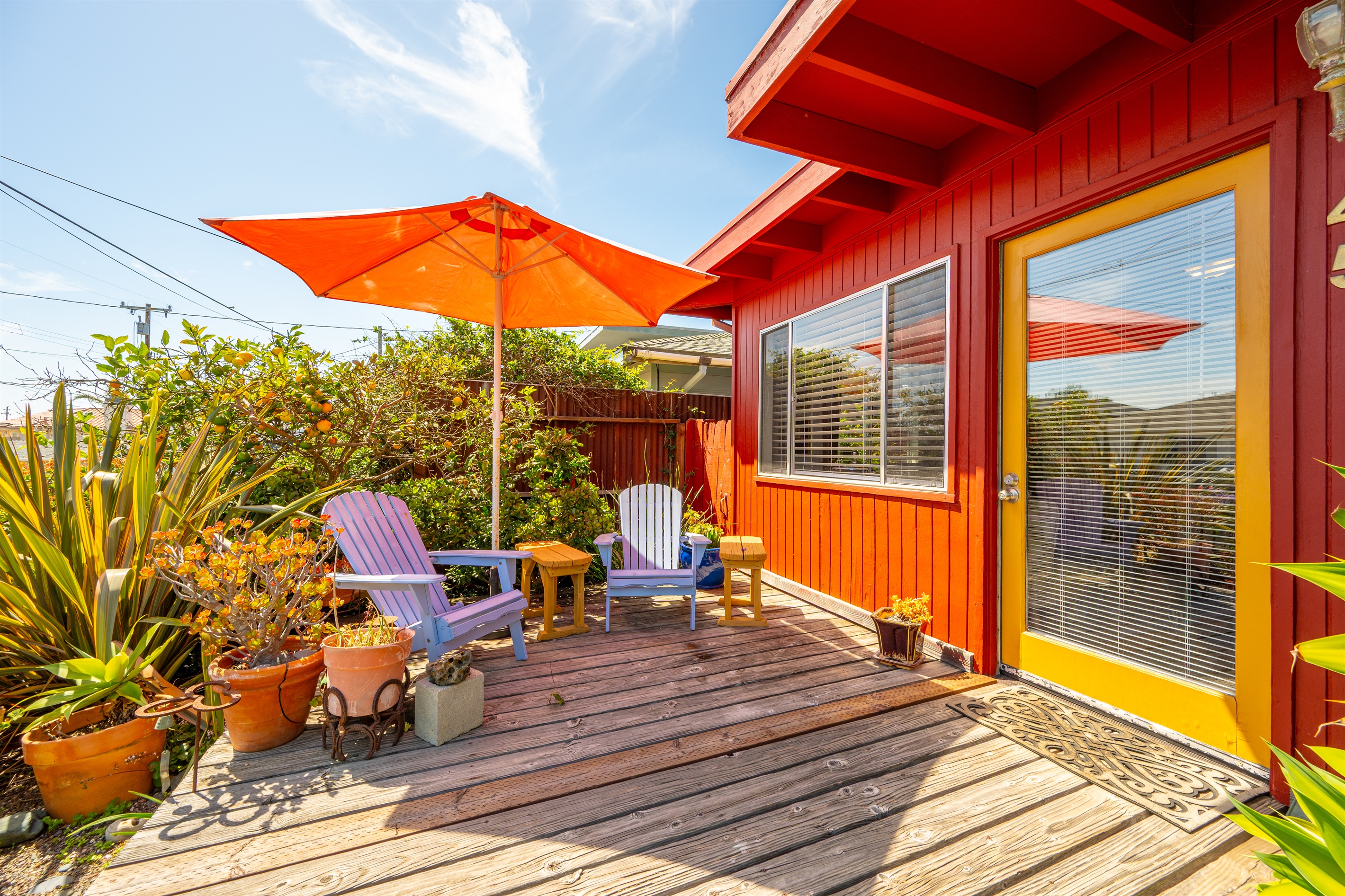 Front Yard Sitting Area