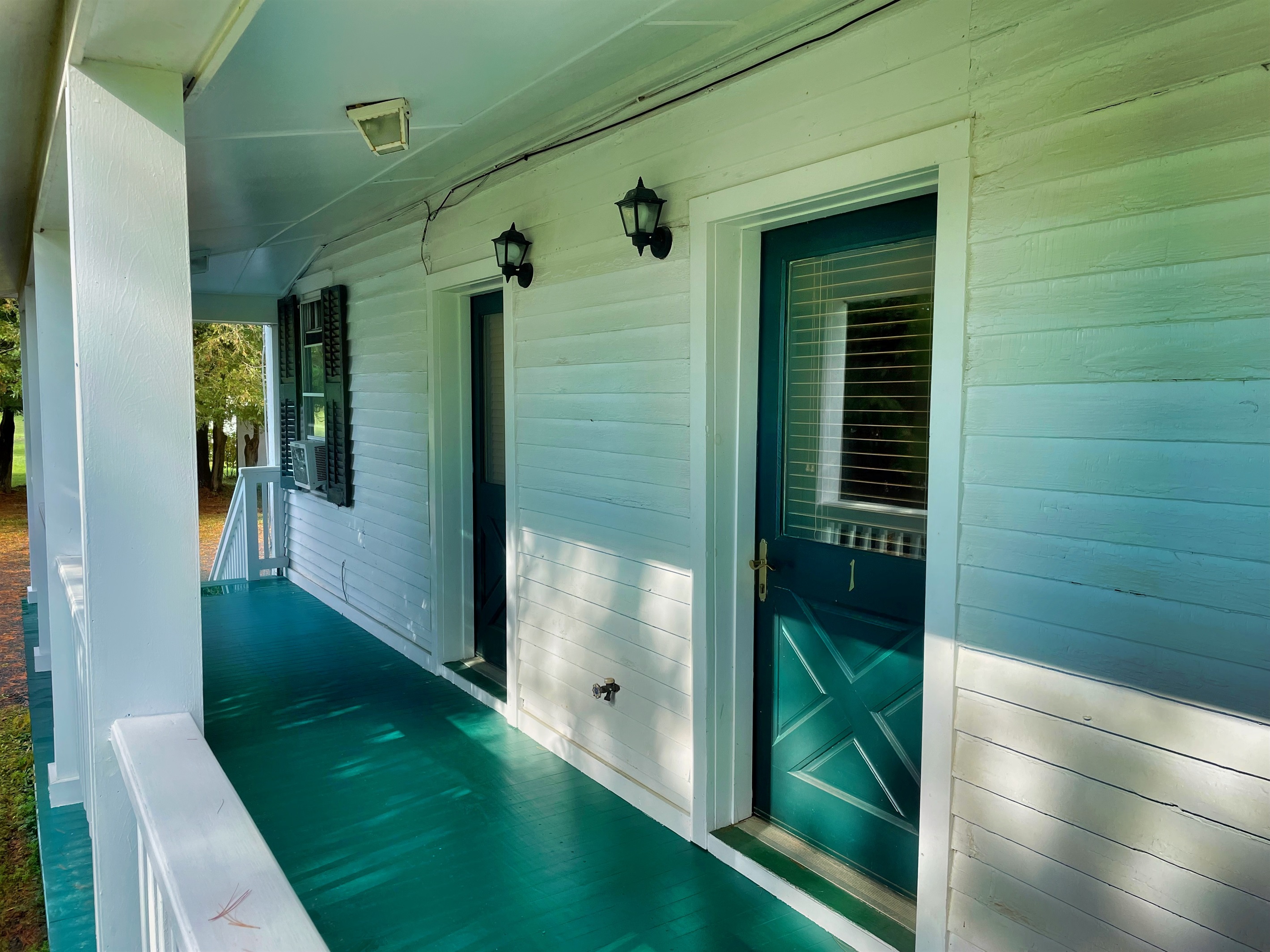 Each guest room has its own exterior private entrance, like a hotel!