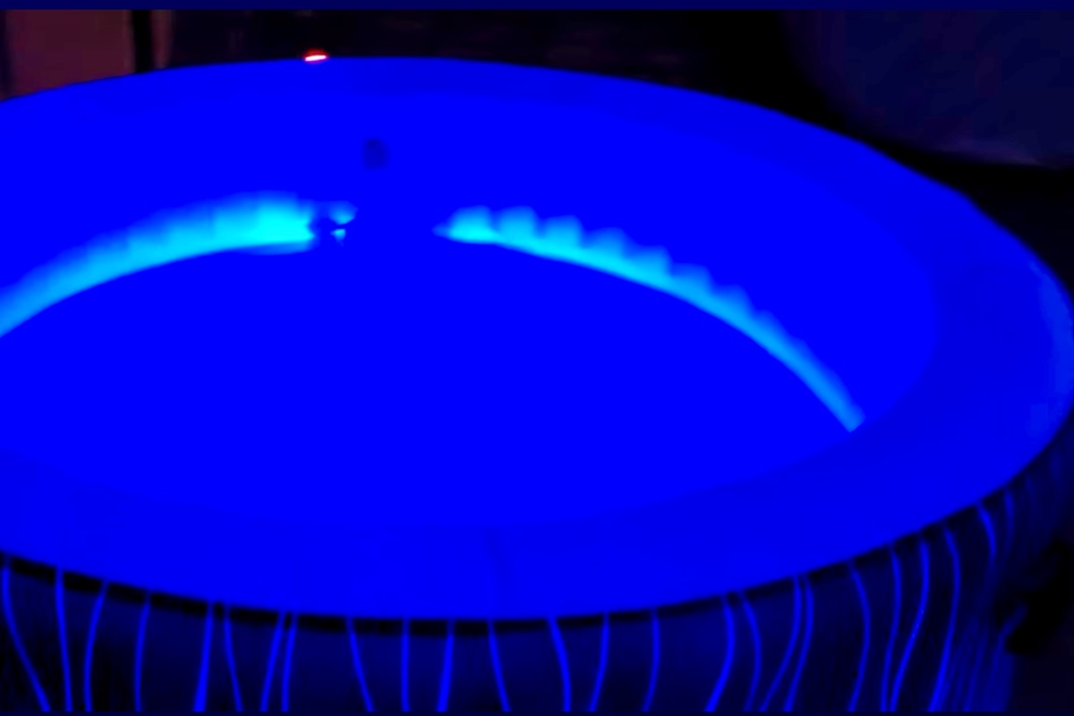 Relax and digital detox in the LED Hot Tub
