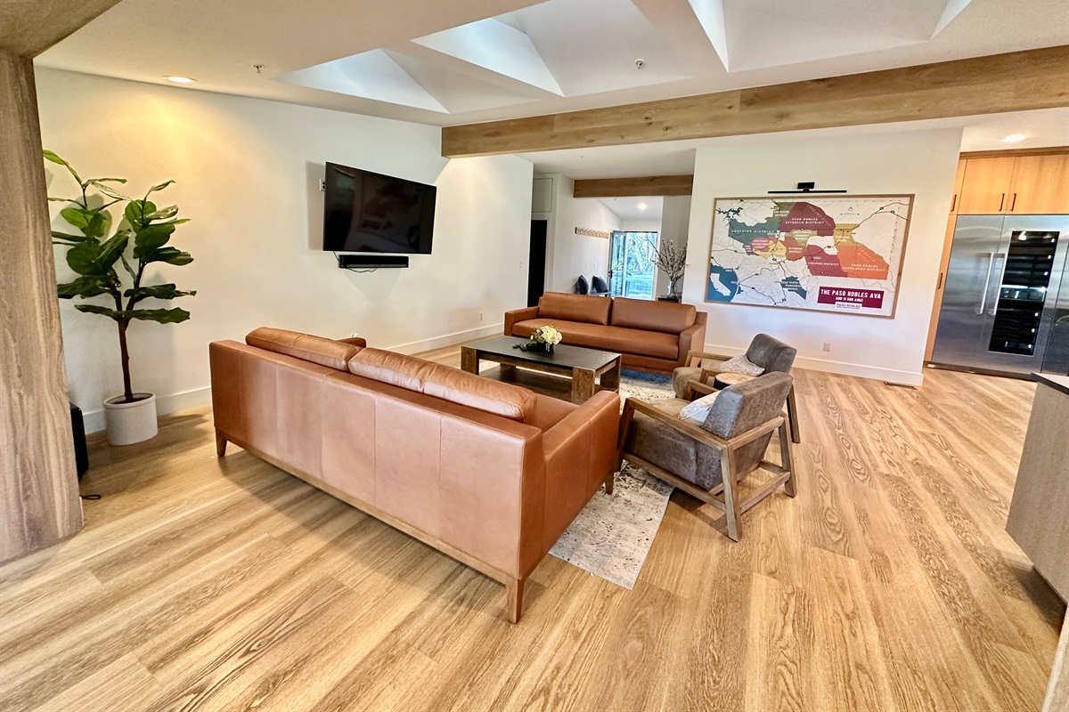 This airy lounge anchors your stay, featuring a custom wine-map installation to inspire your next Paso Robles adventure.