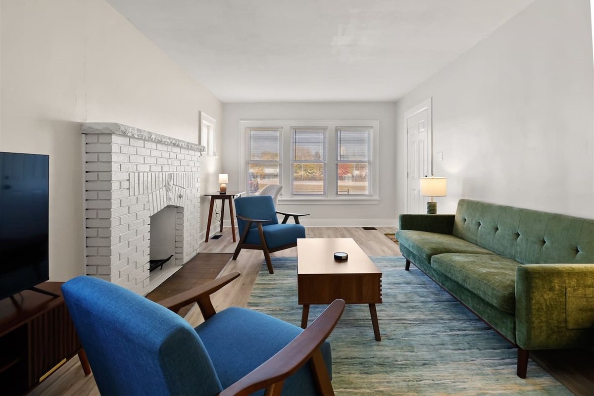 Main Street Retreat 1