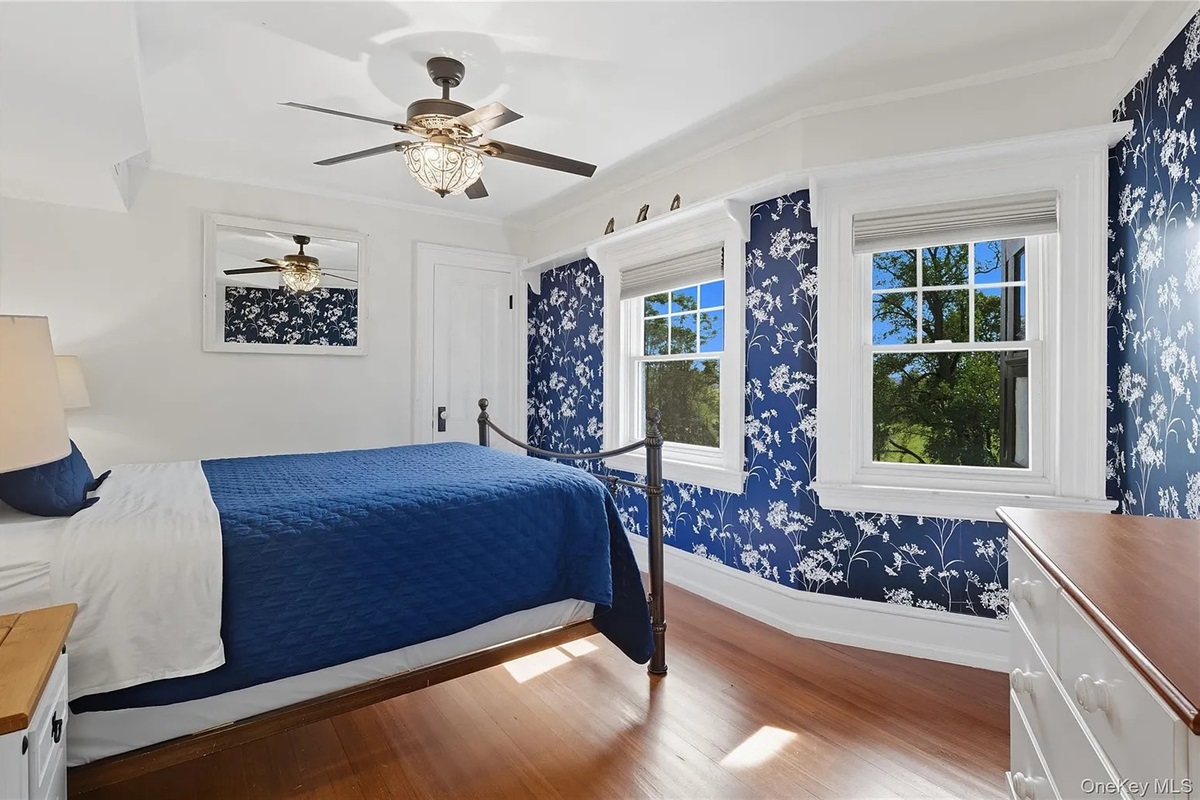 Bedroom #5 - Queen Bed