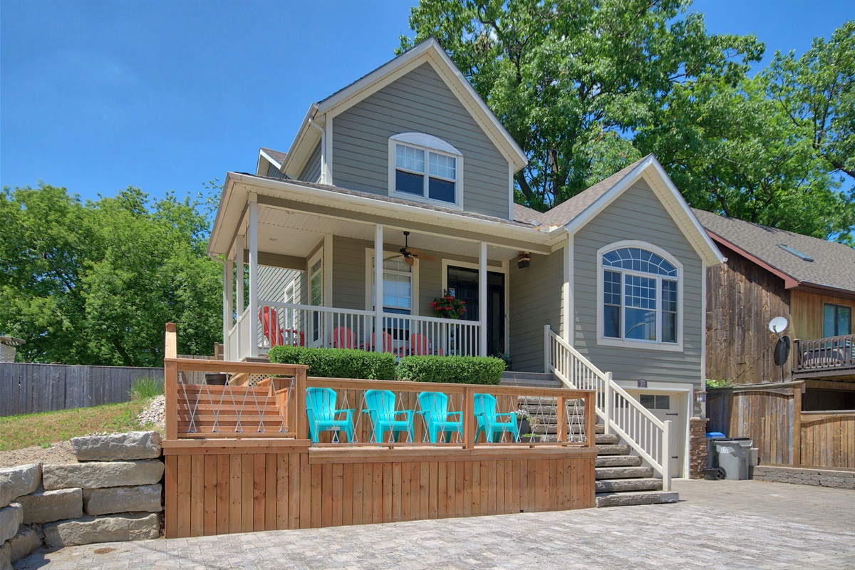 36a92cd29f4646faa94385065b32db89 Large