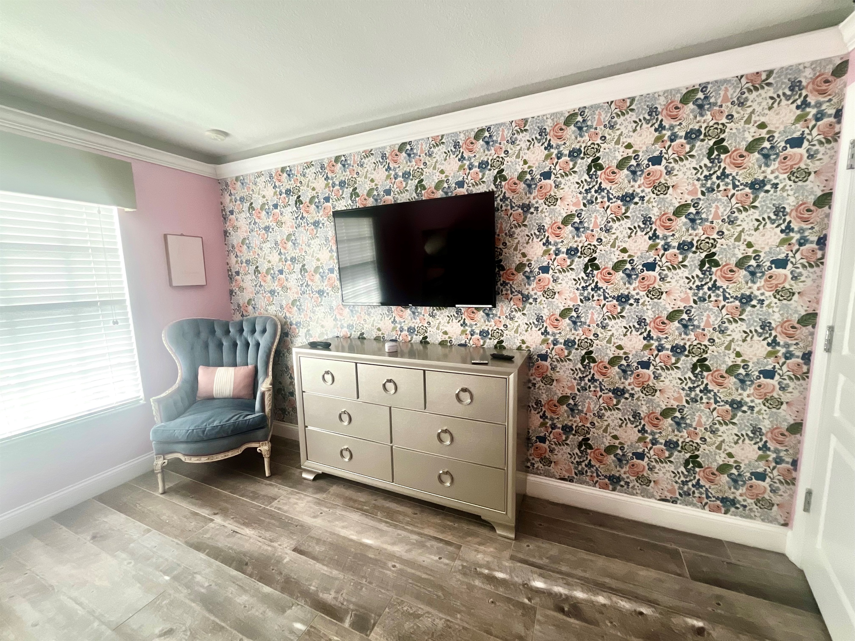 Royal Princess Bedroom( can you find all the hidden princesses)