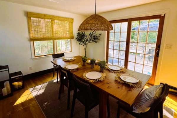 Dining Area, Seats 6-8