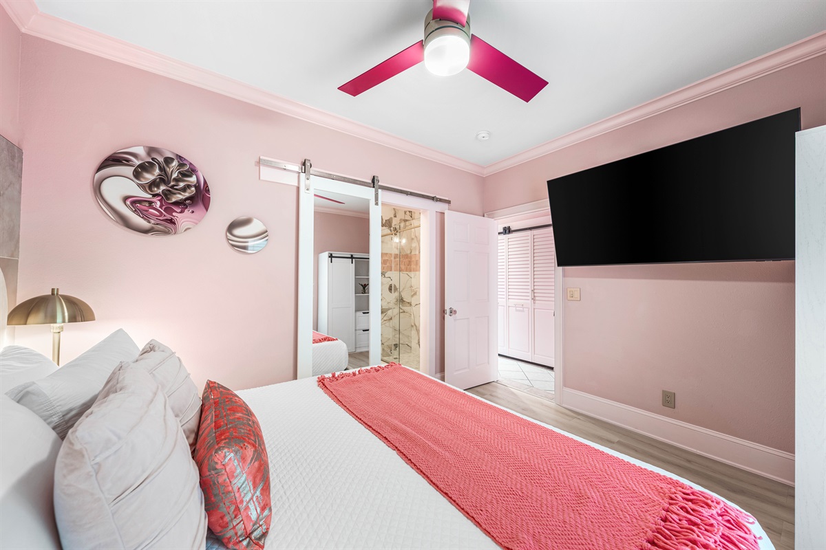 King Suite | First Floor