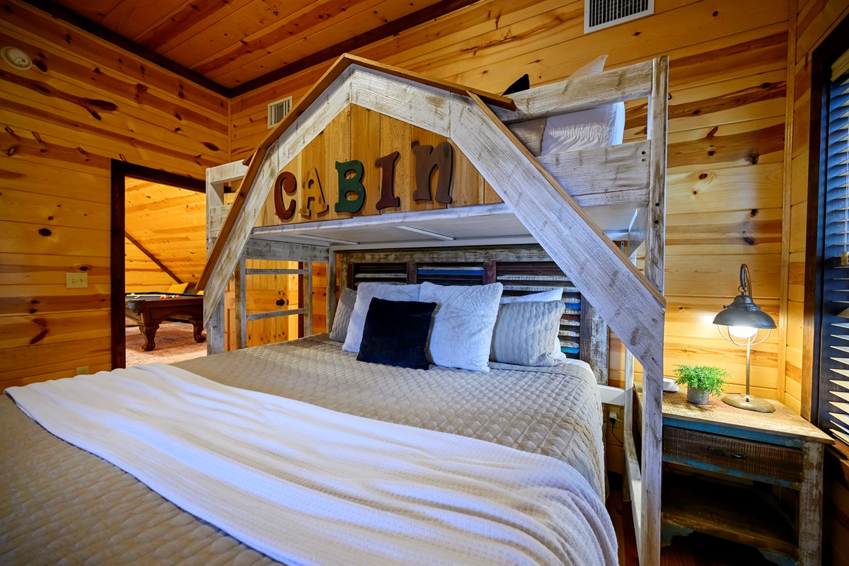 Bunk room perfect for kids, cousins, or your fun crew.