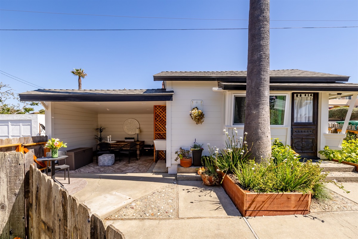 (040) The Cottage at Cayucos Beachside Rentals Inc.