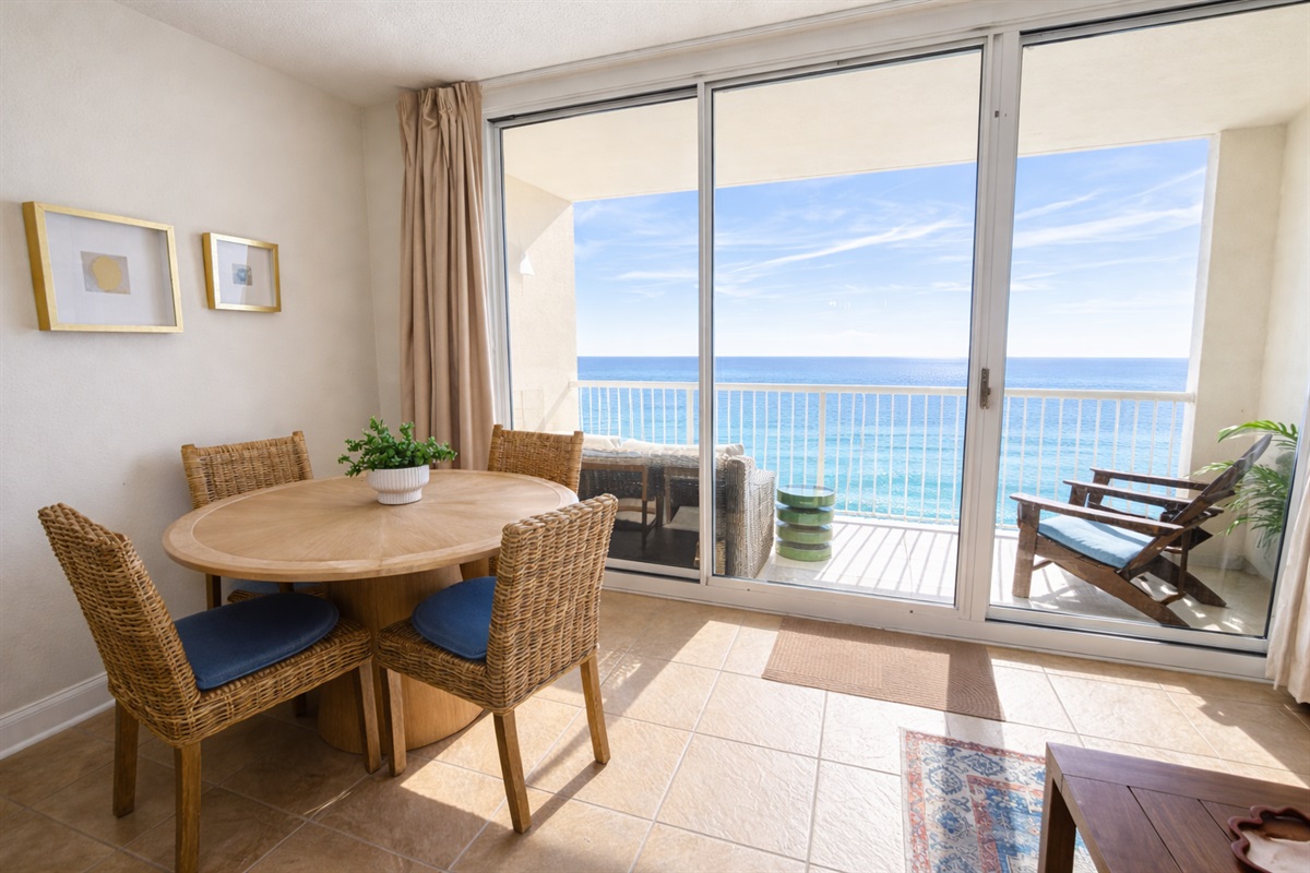 Enjoy meals together while looking at the ocean!