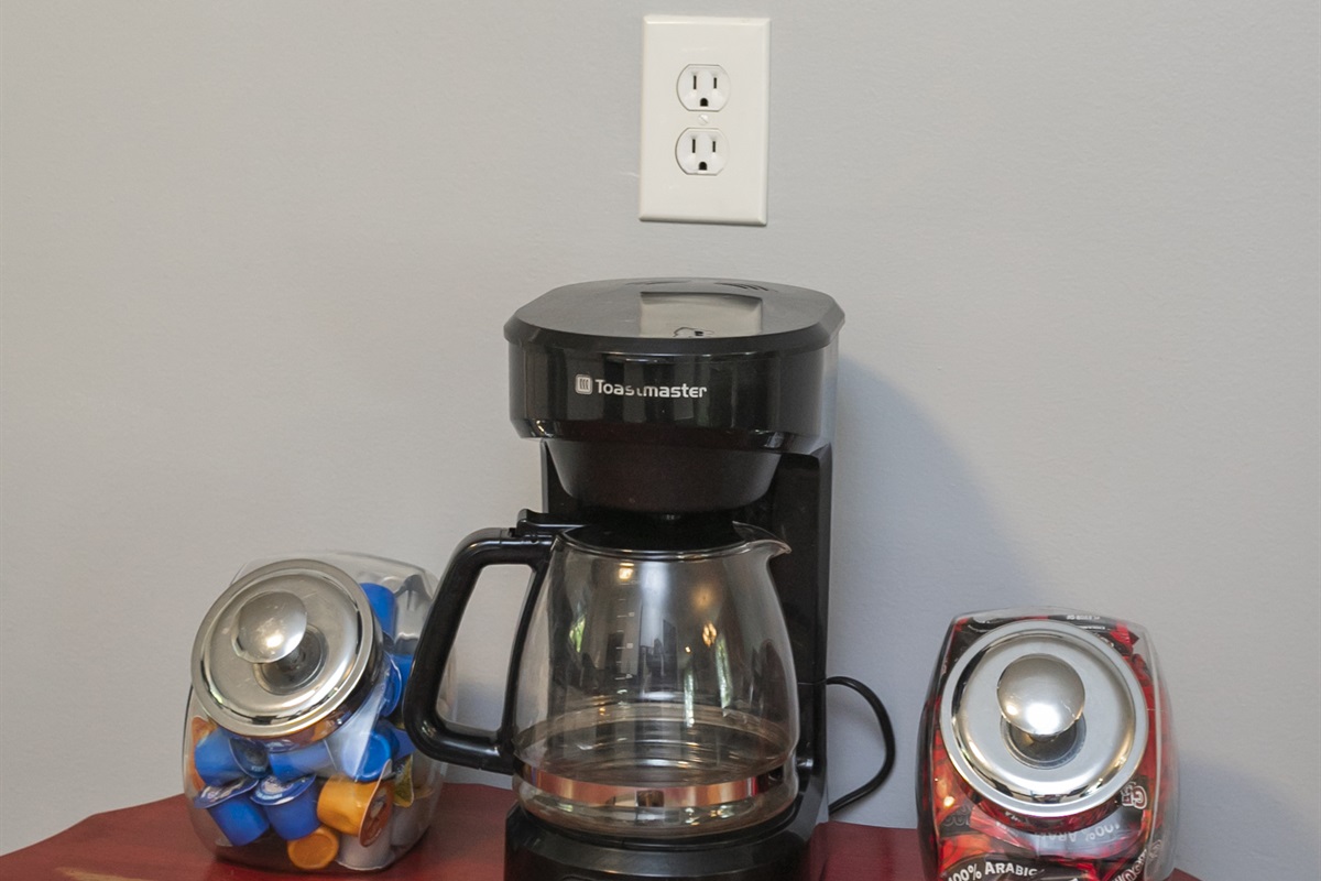 Dollar general coffee outlet maker