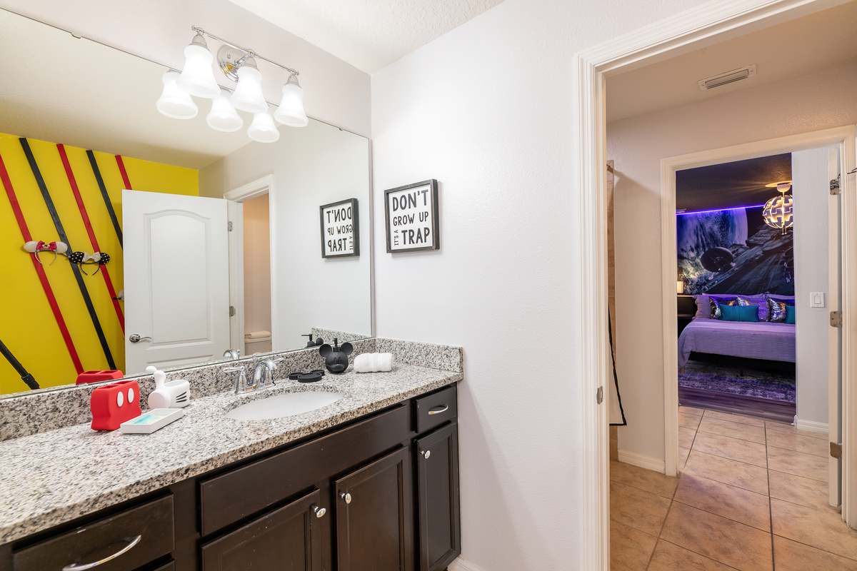 Jack and Jill between Star Wars and Mickey Mouse Bedrooms
