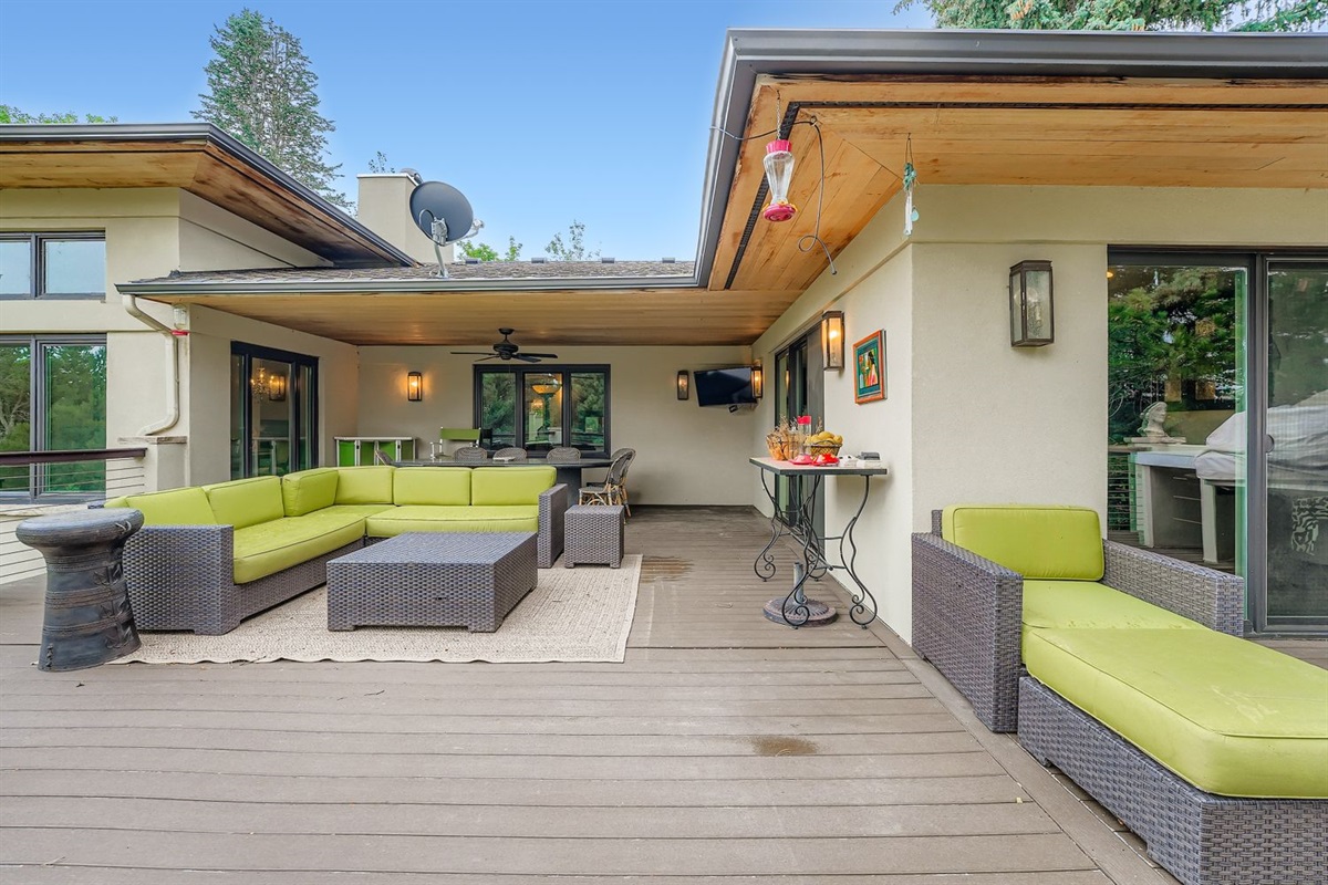 Large sitting area off back Deck