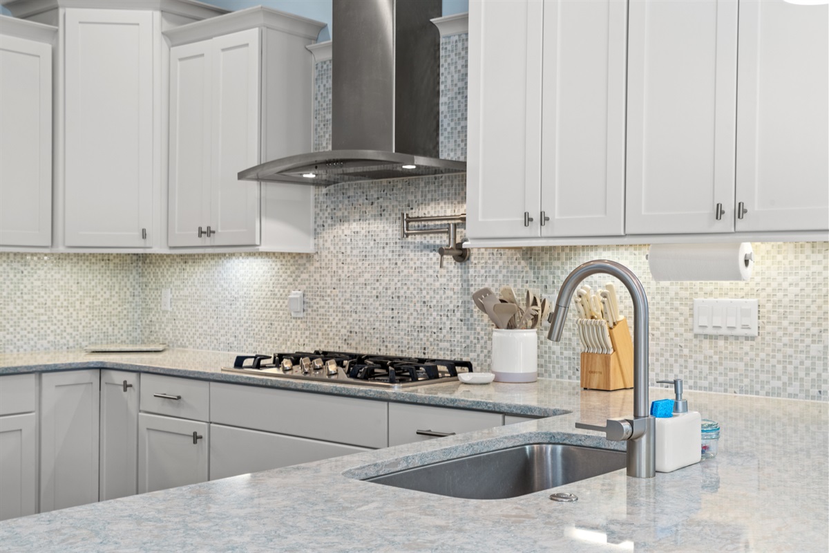 Staying in for the night? Having a slow morning enjoying your coffee on the porch? This fully equipped kitchen is perfect for whipping up a meal without having to leave the house.