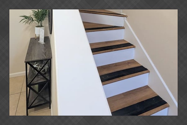 Access all bedrooms and full bathrooms upstairs. 