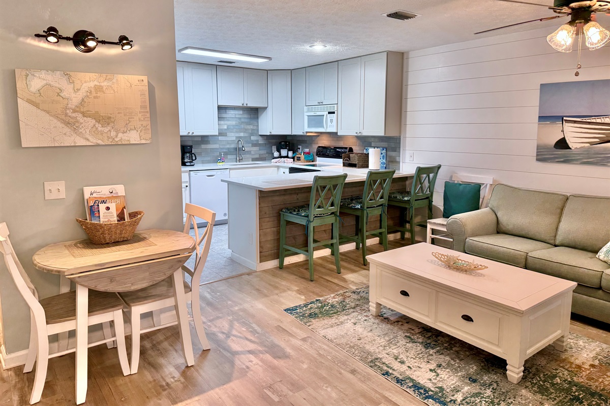 Newly Remodeled 2025! Living Room w/ queen sleeper sofa