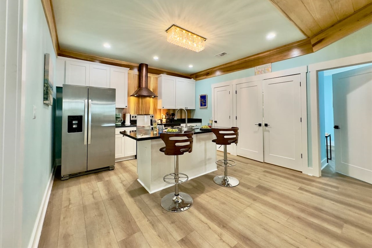 Cook, dine, and unwind in this light-filled space.
