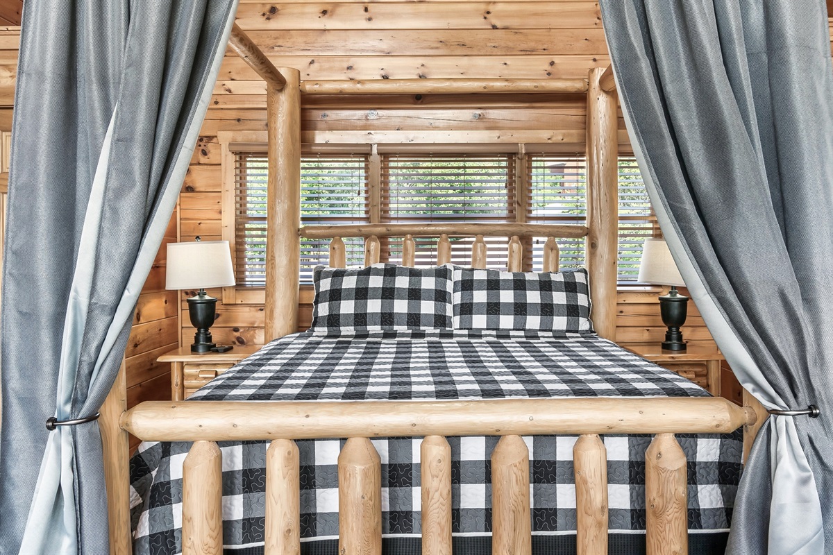 King bed in the loft with attached full bath