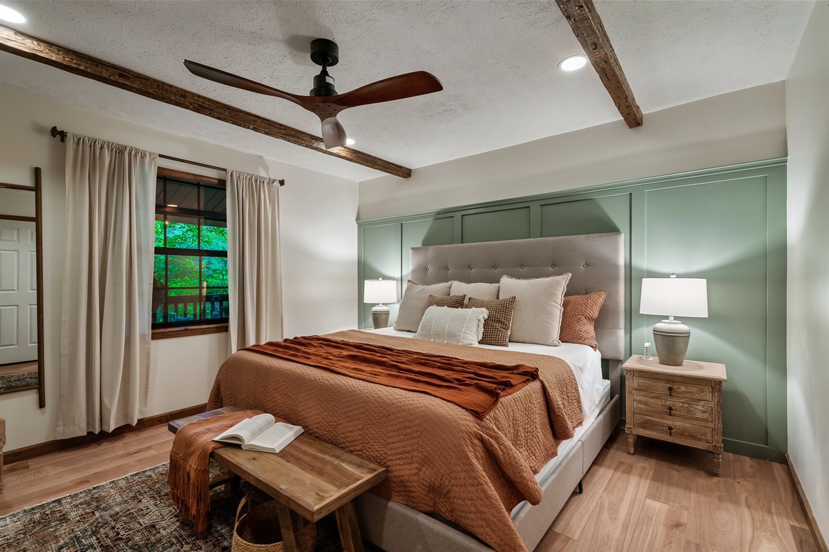 Main floor king bedroom