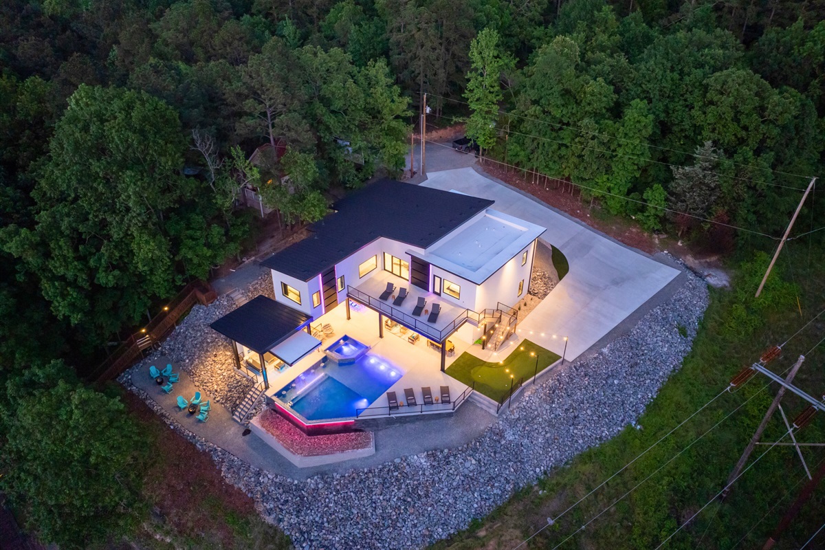 Overlooking the tranquil lake, this elevated pool offers unparalleled views and a luxurious swimming experience.