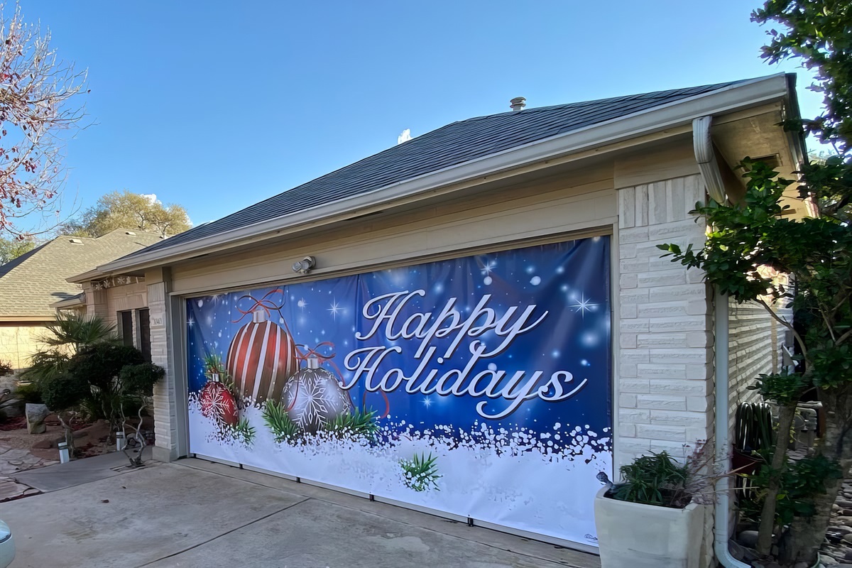 Holiday decorations This neighborhood is known for its awesome holiday decorations and light shows especially in December & at holidays