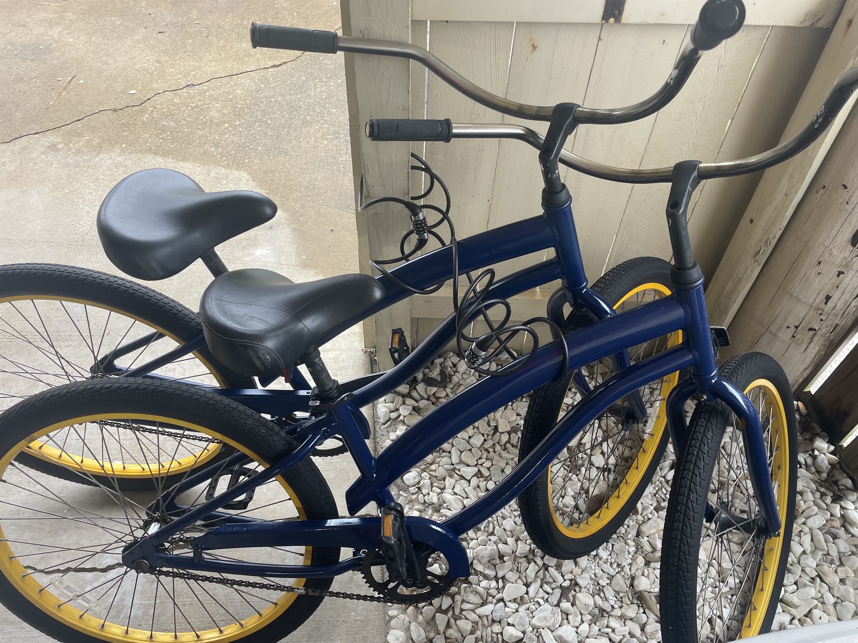 2 adult bikes are included!