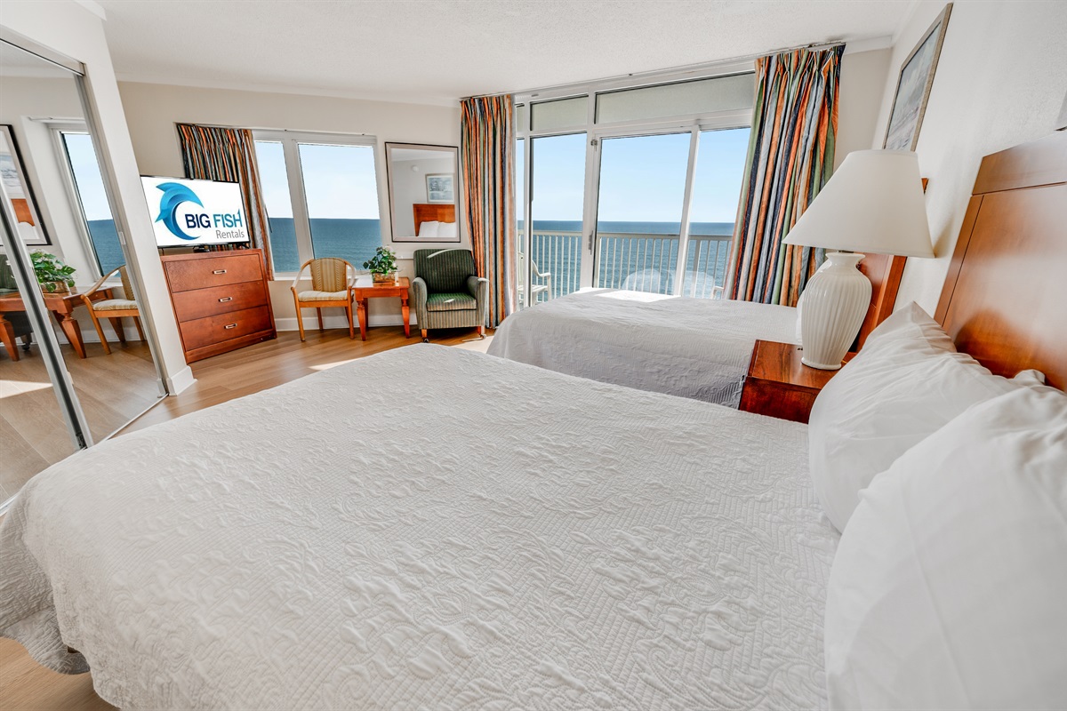 Beautiful Bedroom with Amazing Views 🌊☀️