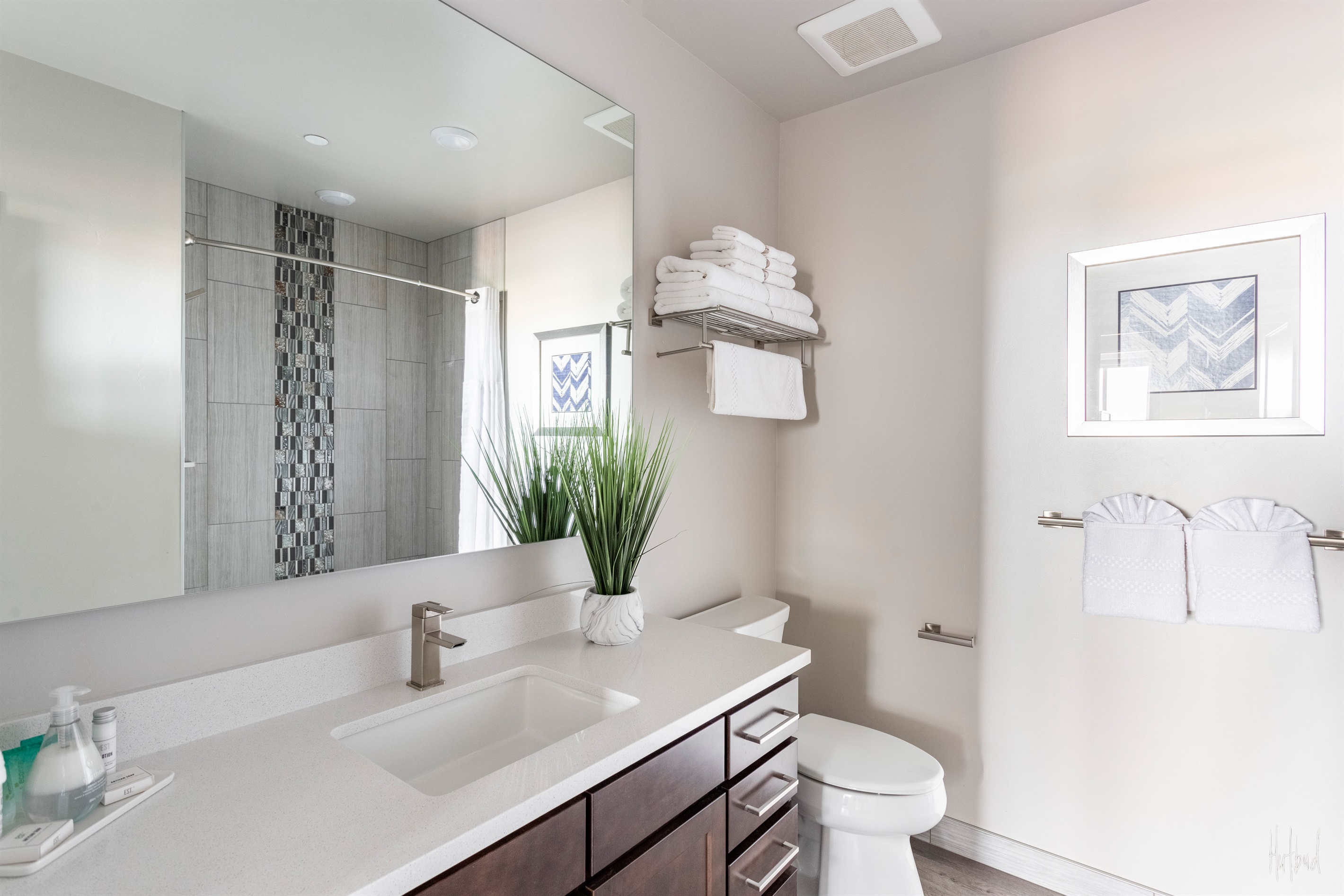 Guest 3 Bathroom Full