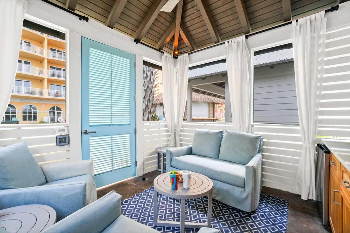Cabanas to rent by the day at the pool. 